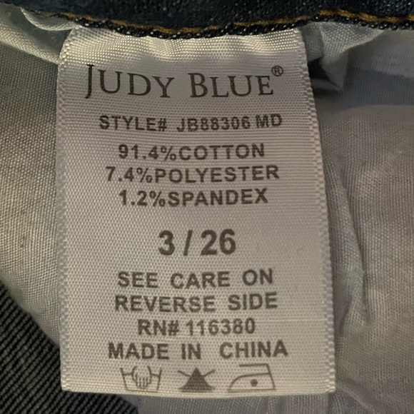 Judy Blue Mid Rise Distressed Jeans - Picture 6 of 8